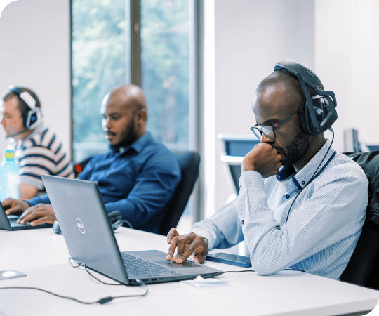 Cyberlogic team member providing Managed IT solutions